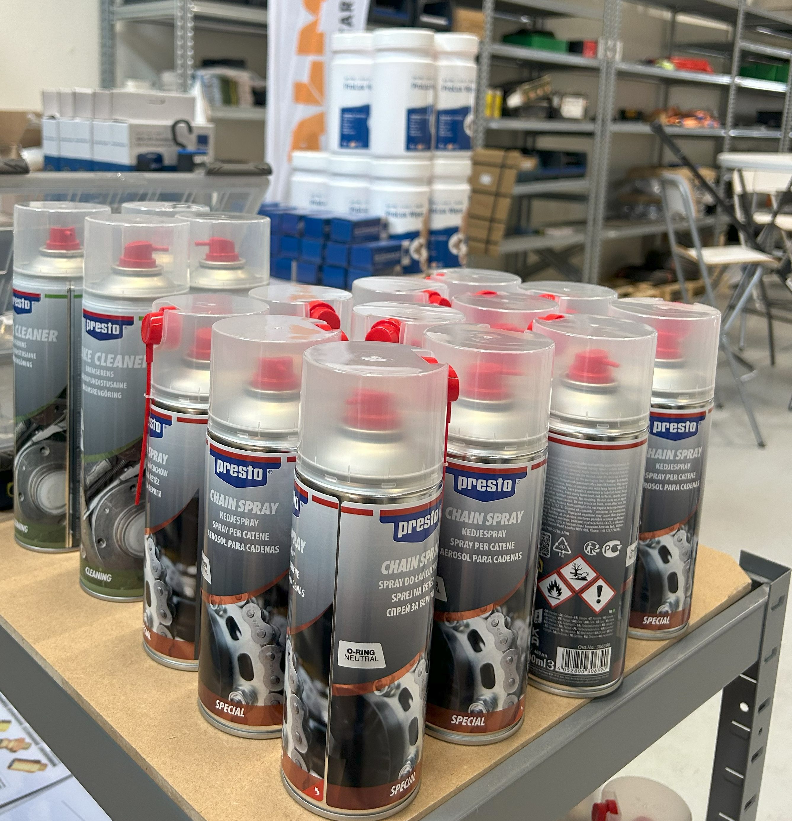 Fett burkar på Almax lager 